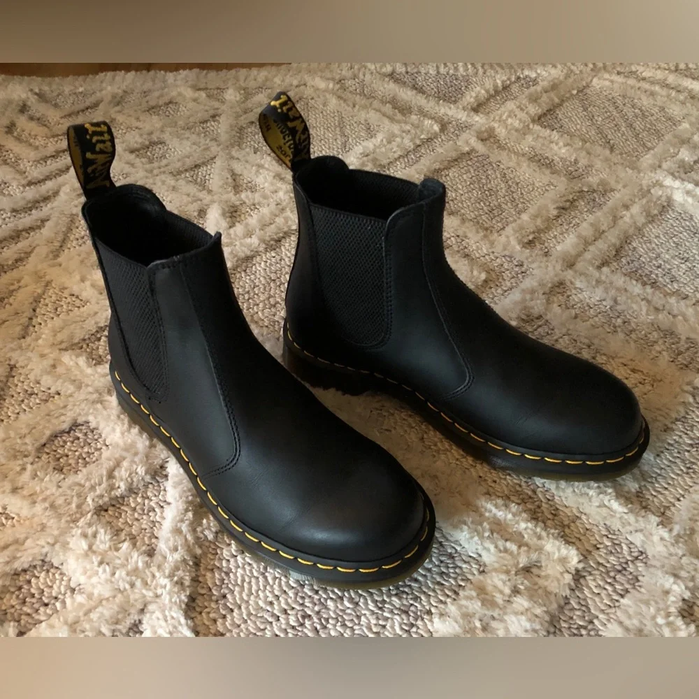 Dr. Martens Black Nappa Leather Chelsea Boots, men’s 8 women’s 9 - Picture 2 of 7